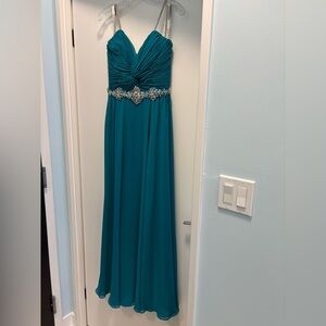 Elegant Teal Evening Gown